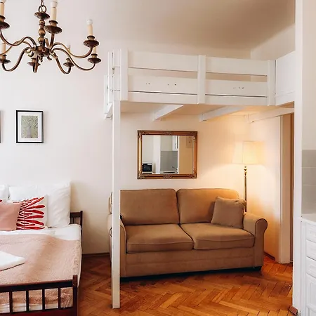 Elso Center * Prague