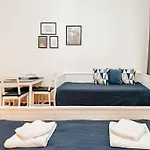 Elso Center *